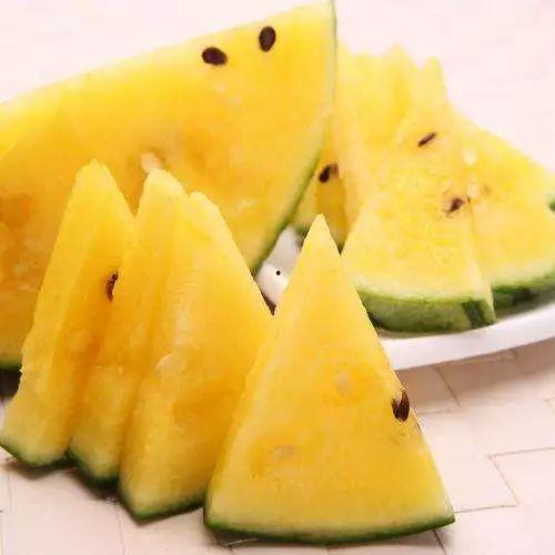 阿罗吃瓜中,揭秘娱乐圈背后的秘密与真相