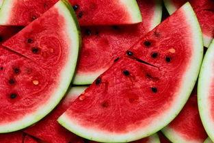 为什么吃瓜上火,夏日消暑还是火上浇油？揭秘吃瓜上火的真相