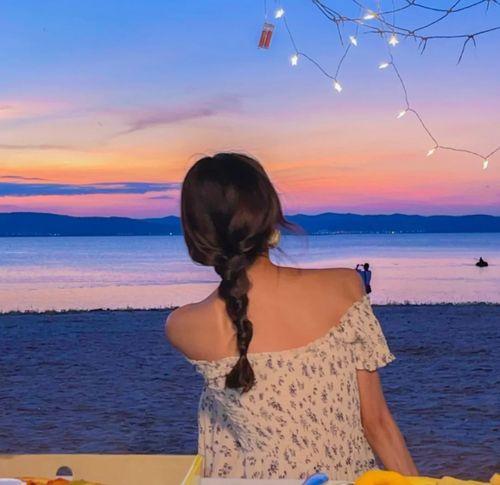 初夏吃瓜的文案,尽享清凉美味时光